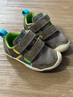 PLAE Gray Sneakers with Green & Blue Accents - Kids Velcro